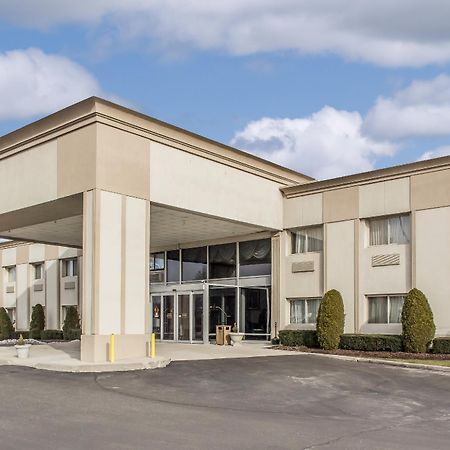 Comfort Inn Medford-Long Island מראה חיצוני תמונה