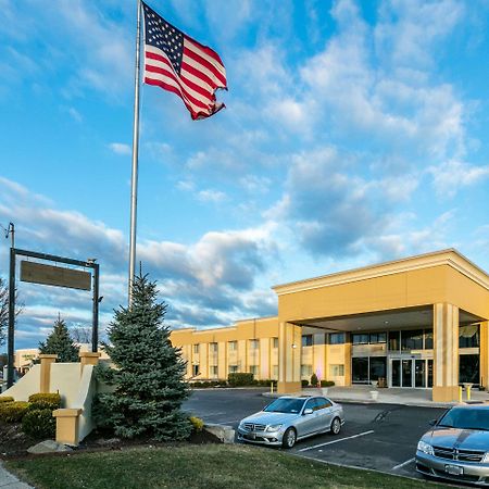Comfort Inn Medford-Long Island מראה חיצוני תמונה
