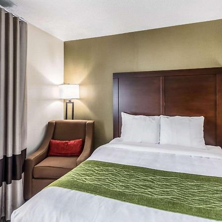 Comfort Inn Medford-Long Island מראה חיצוני תמונה