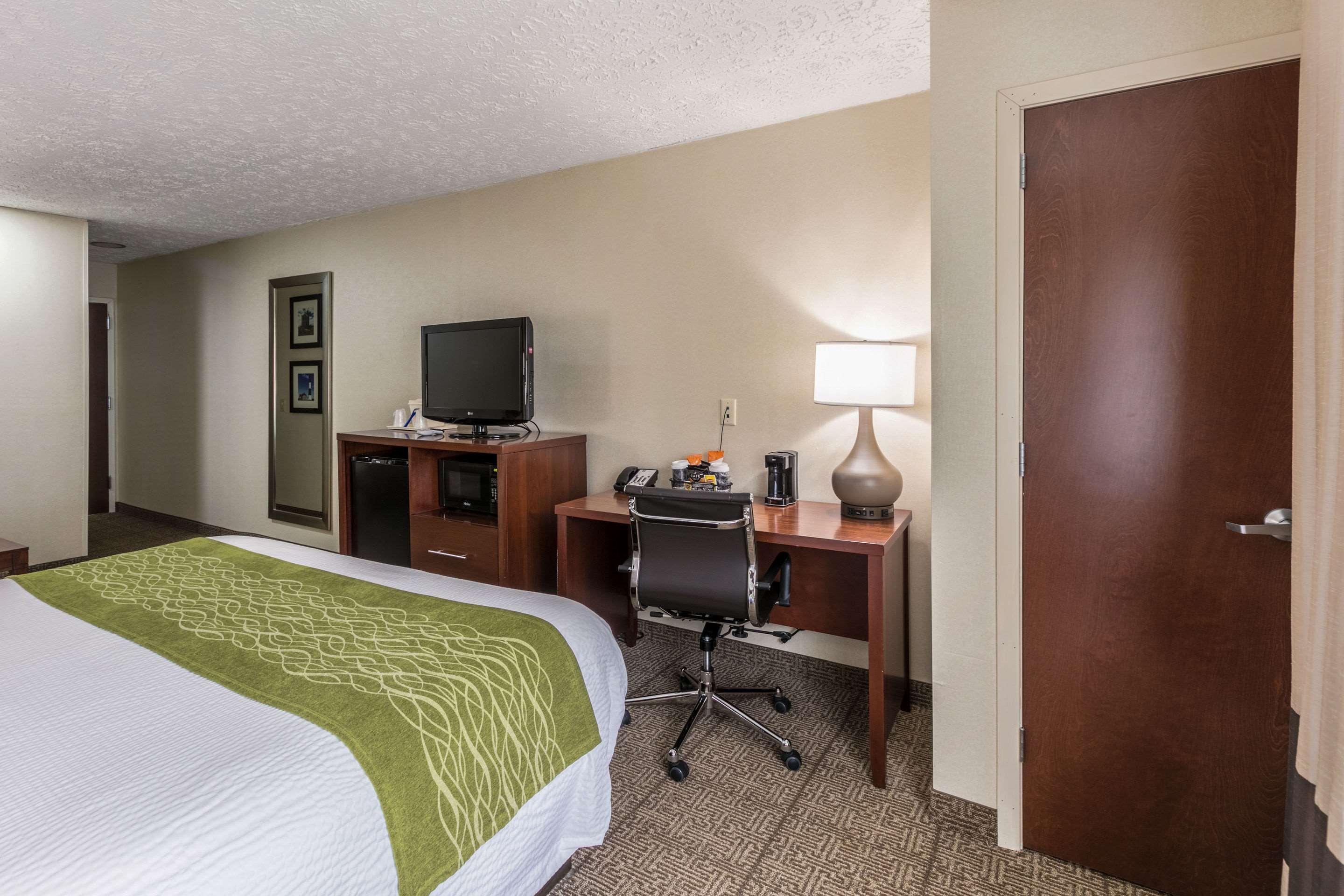 Comfort Inn Medford-Long Island מראה חיצוני תמונה