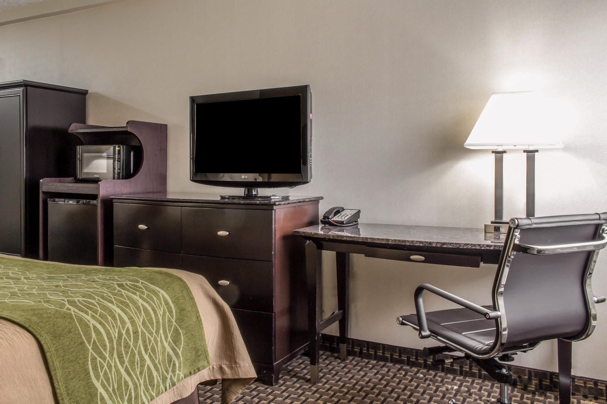 Comfort Inn Medford-Long Island מראה חיצוני תמונה
