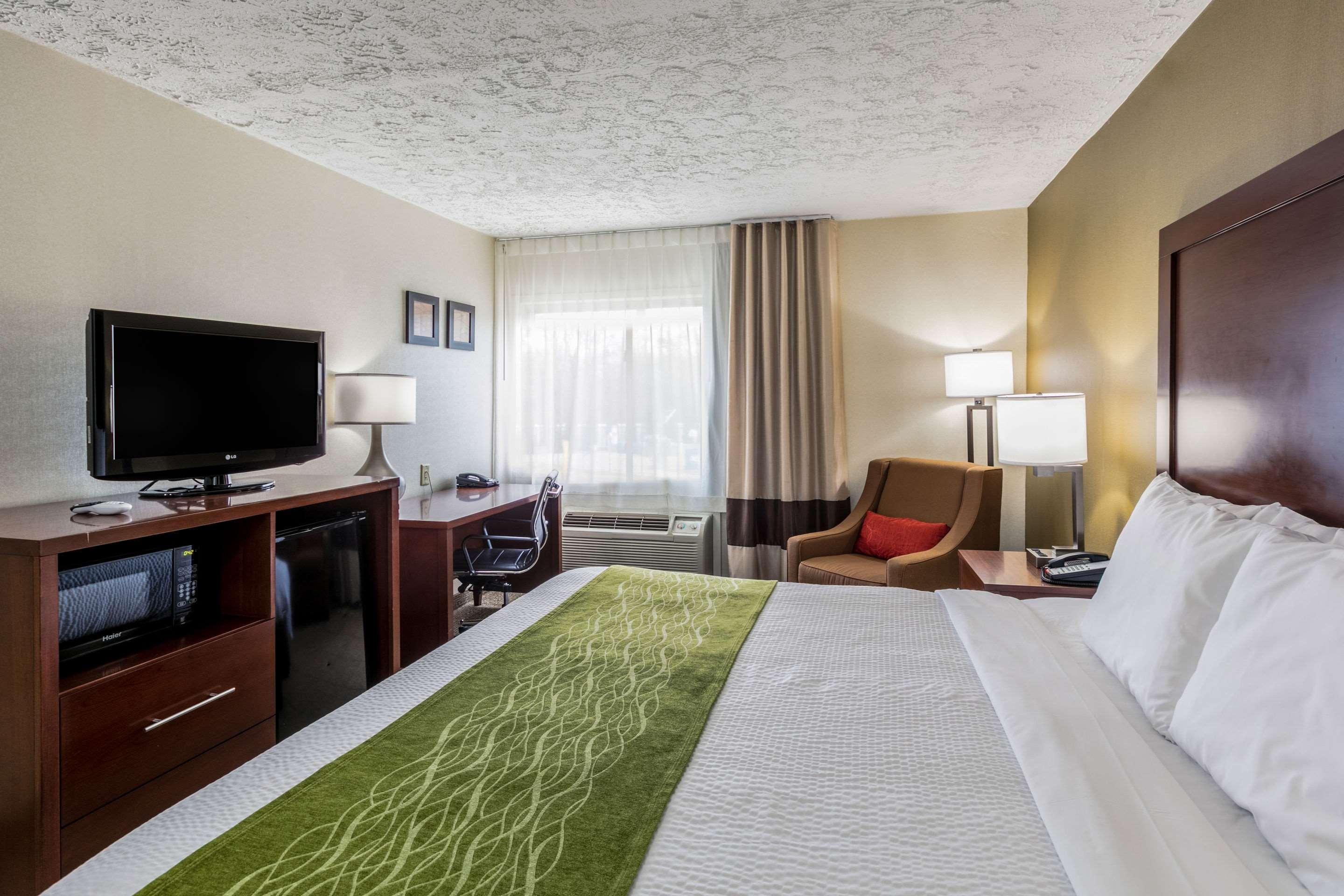Comfort Inn Medford-Long Island מראה חיצוני תמונה