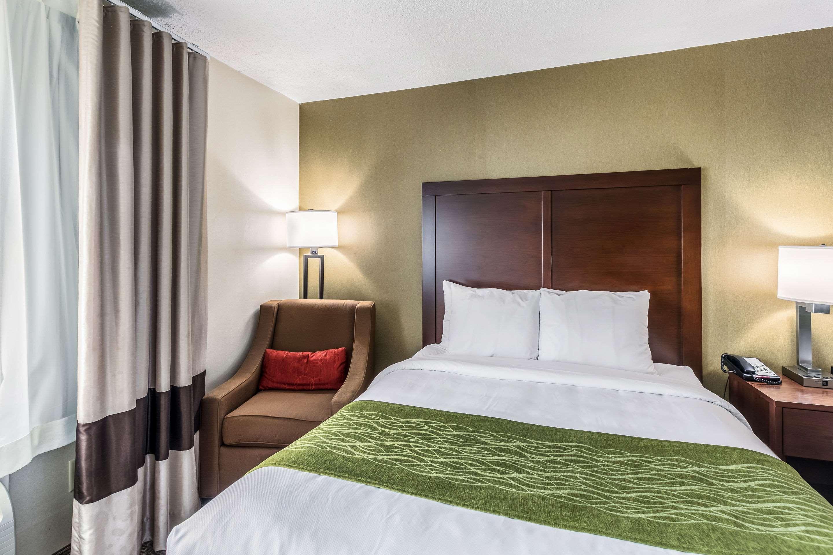 Comfort Inn Medford-Long Island מראה חיצוני תמונה