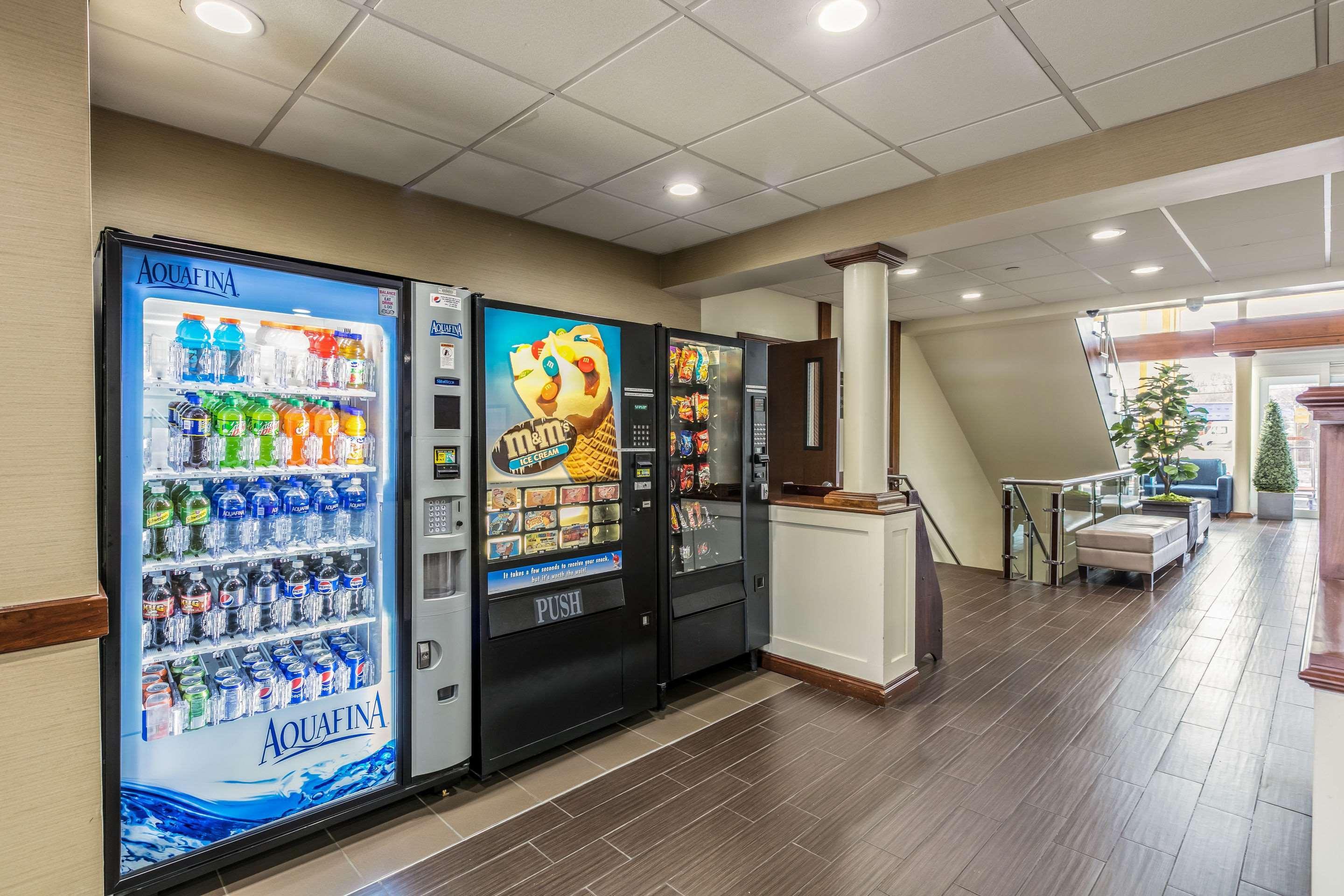 Comfort Inn Medford-Long Island מראה חיצוני תמונה