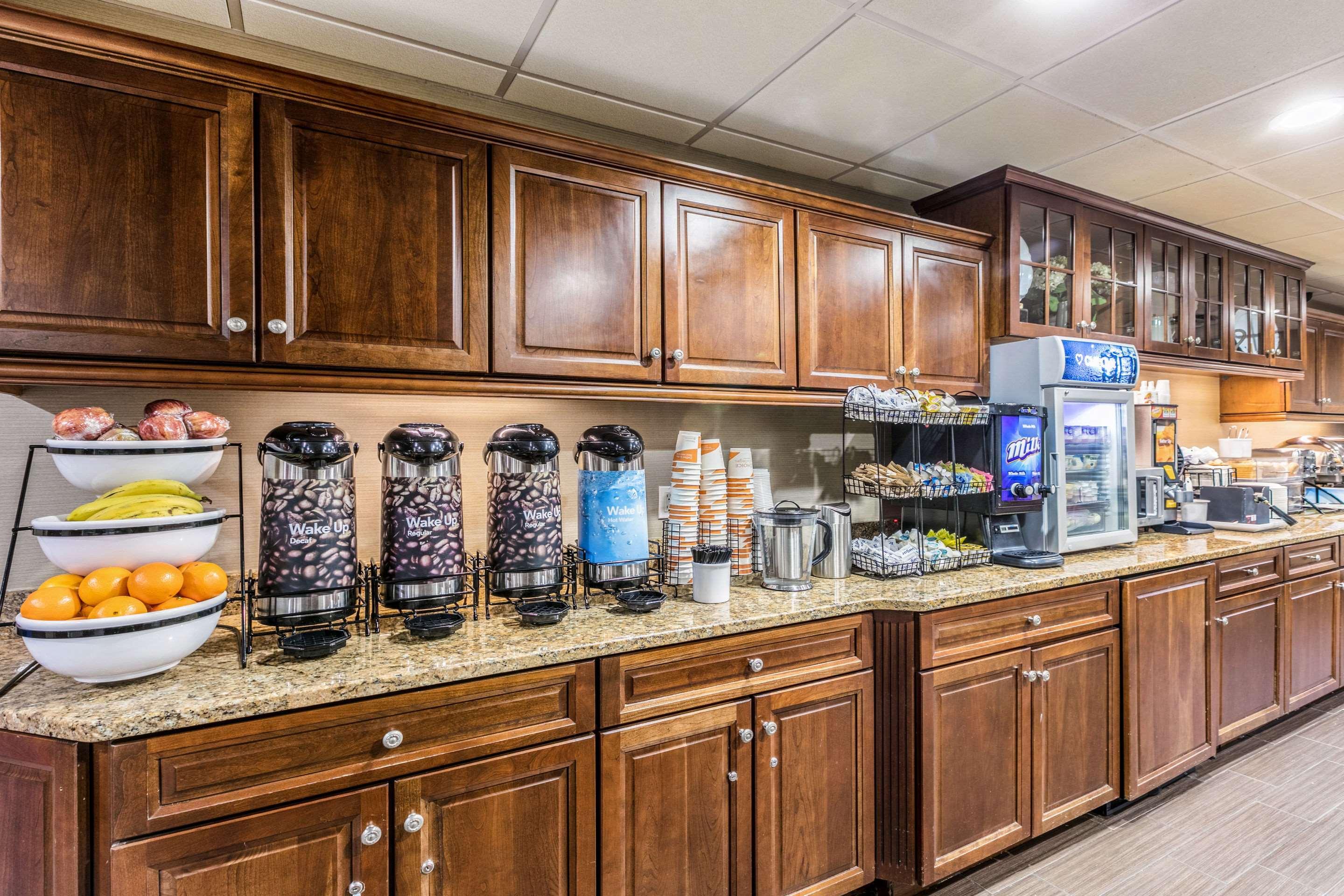 Comfort Inn Medford-Long Island מראה חיצוני תמונה
