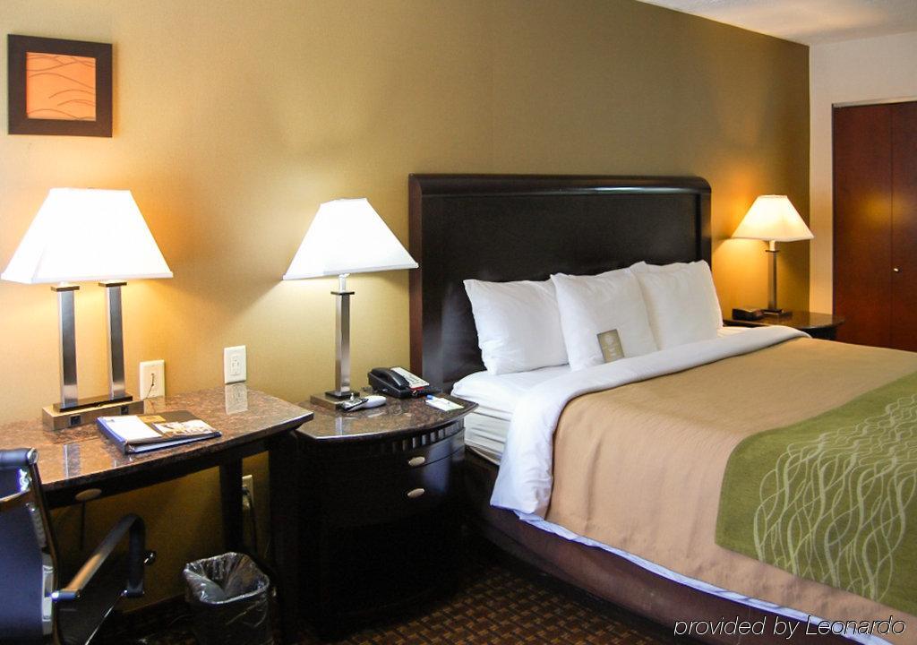 Comfort Inn Medford-Long Island מראה חיצוני תמונה