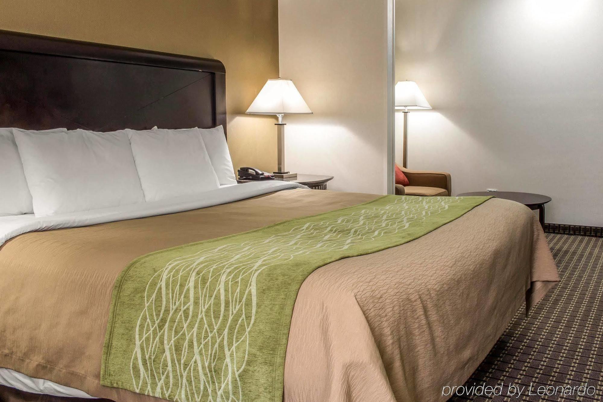 Comfort Inn Medford-Long Island מראה חיצוני תמונה